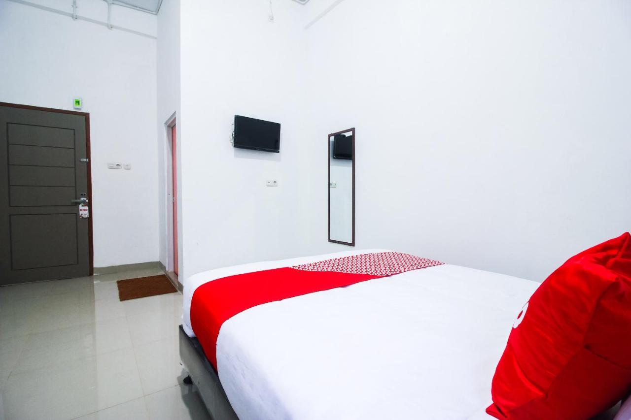Oyo 1653 Fajar Residence Pekanbaru Εξωτερικό φωτογραφία