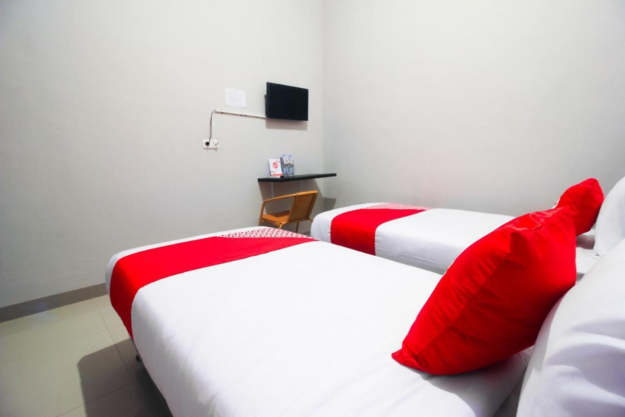 Oyo 1653 Fajar Residence Pekanbaru Εξωτερικό φωτογραφία