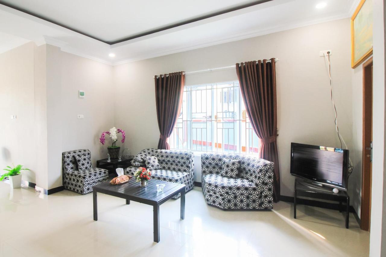 Oyo 1653 Fajar Residence Pekanbaru Εξωτερικό φωτογραφία