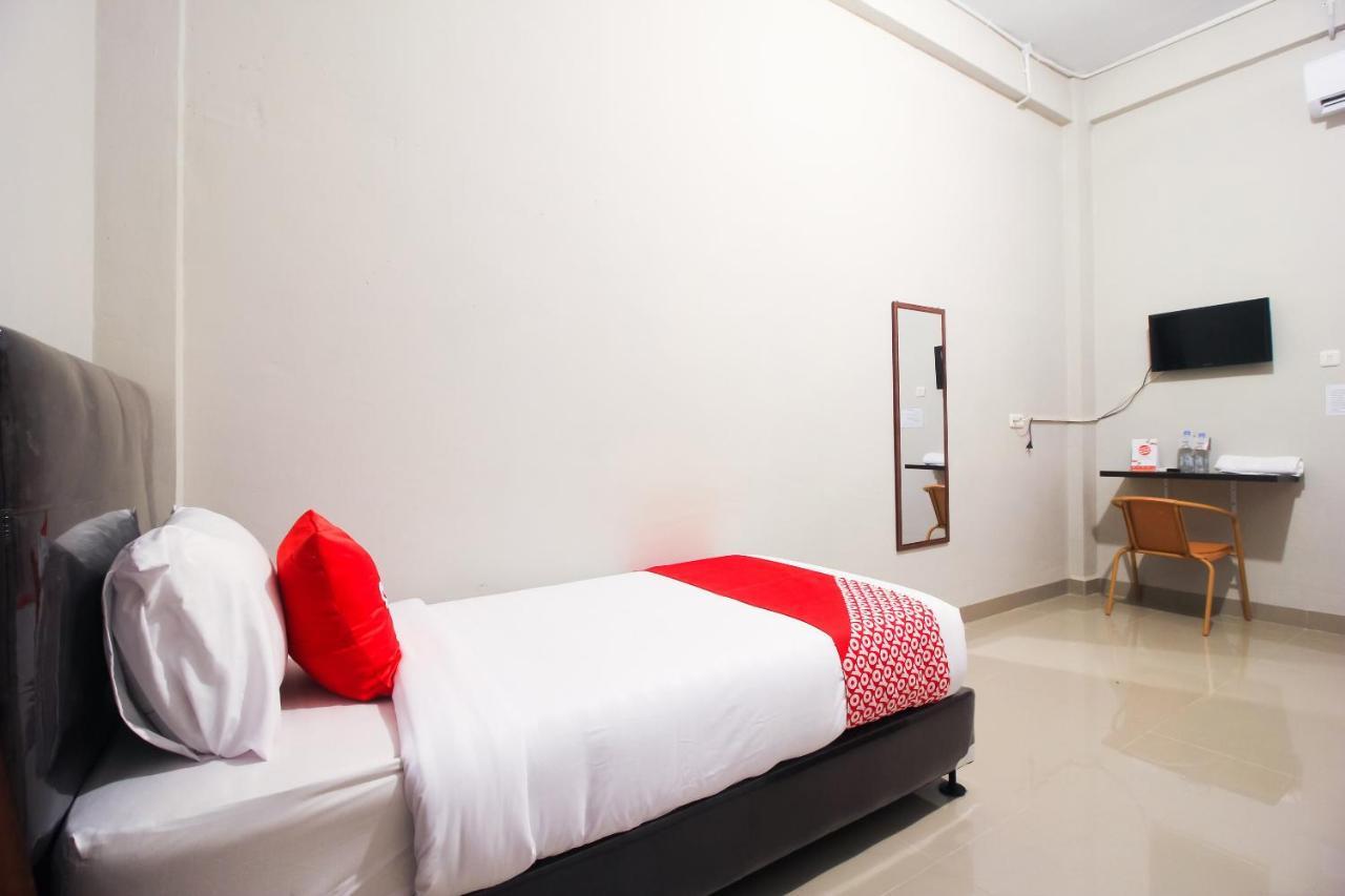 Oyo 1653 Fajar Residence Pekanbaru Εξωτερικό φωτογραφία