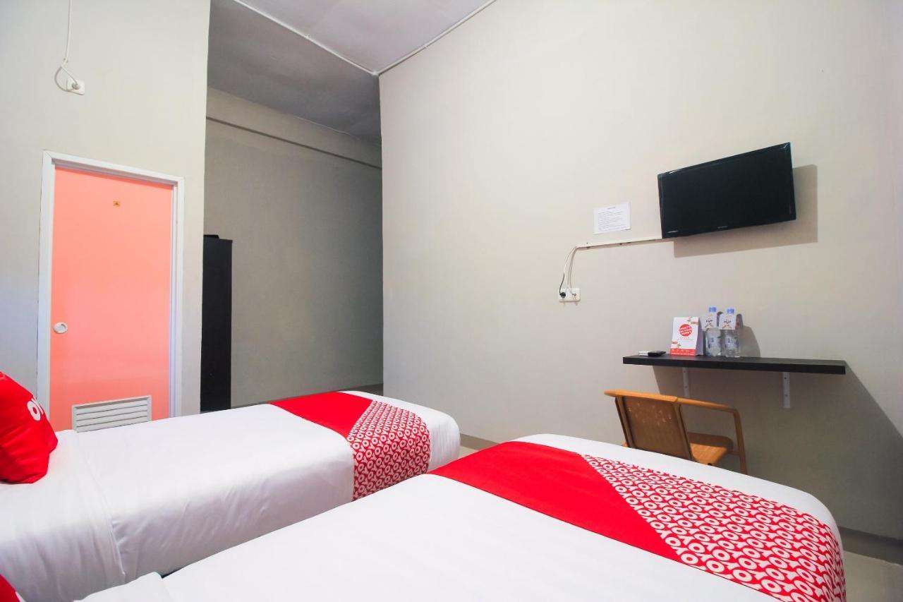 Oyo 1653 Fajar Residence Pekanbaru Εξωτερικό φωτογραφία