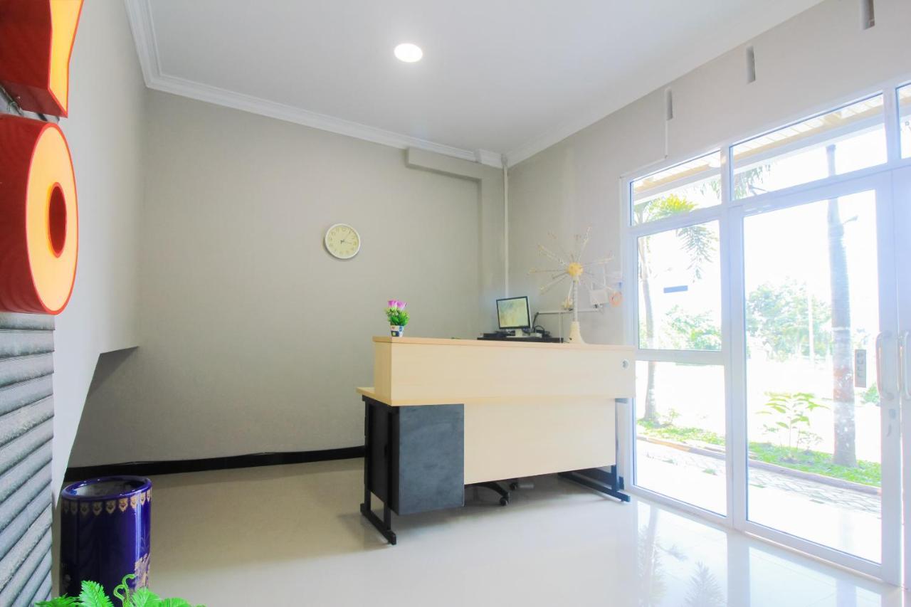 Oyo 1653 Fajar Residence Pekanbaru Εξωτερικό φωτογραφία