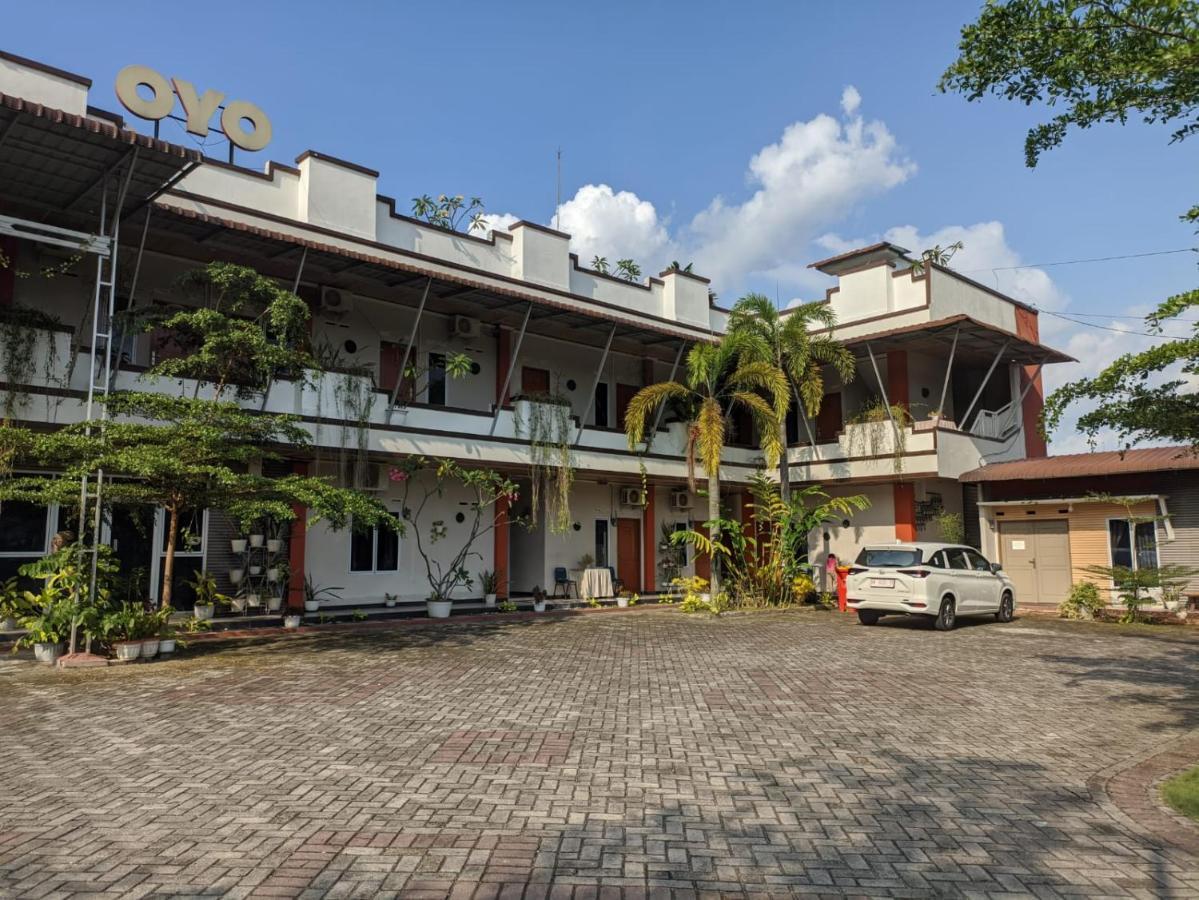 Oyo 1653 Fajar Residence Pekanbaru Εξωτερικό φωτογραφία