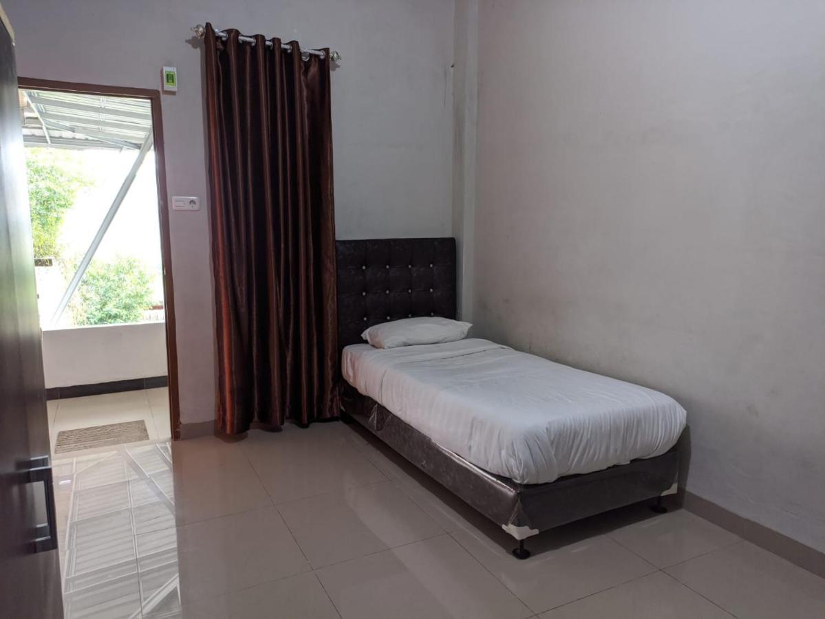 Oyo 1653 Fajar Residence Pekanbaru Εξωτερικό φωτογραφία