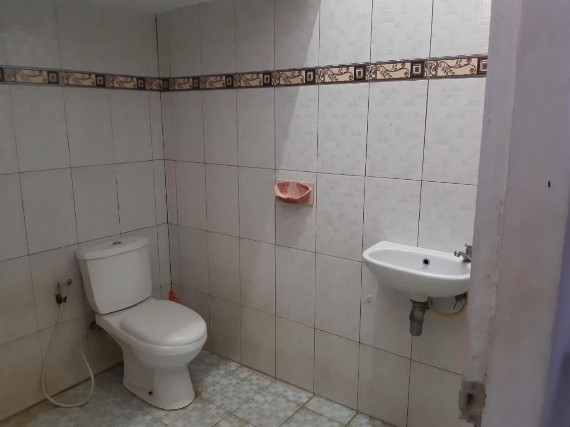 Oyo 1653 Fajar Residence Pekanbaru Δωμάτιο φωτογραφία
