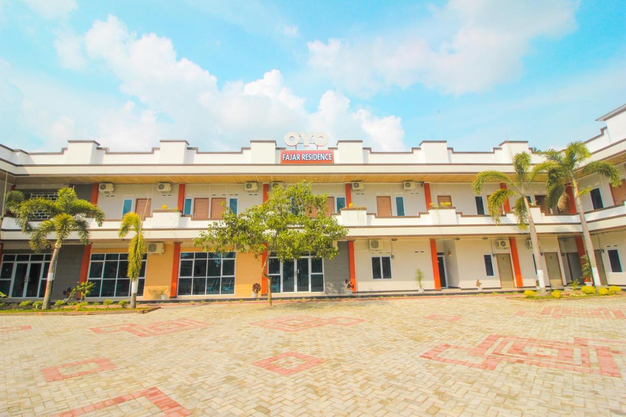 Oyo 1653 Fajar Residence Pekanbaru Εξωτερικό φωτογραφία
