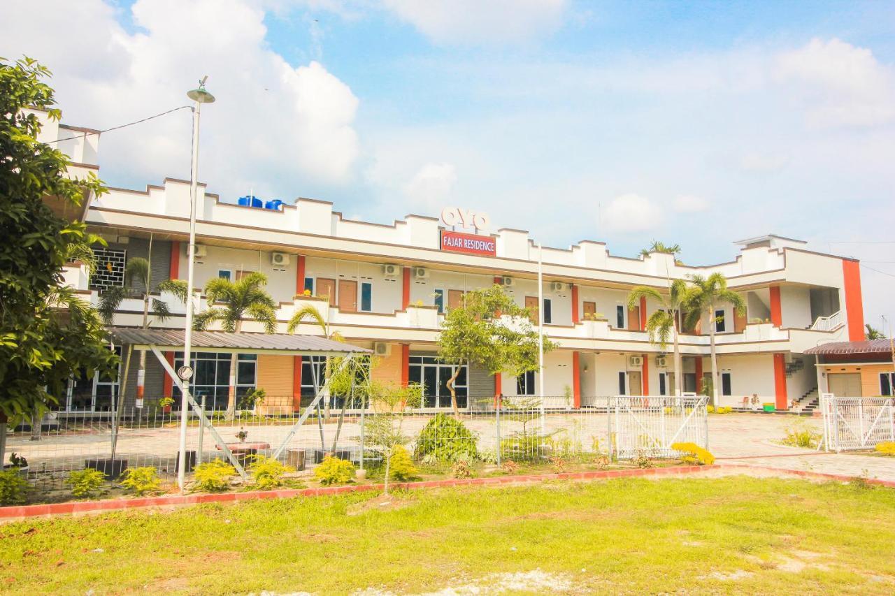 Oyo 1653 Fajar Residence Pekanbaru Εξωτερικό φωτογραφία